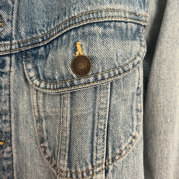 Re/Done Jeans Cropped Distressed Denim Jacket - Picture 5 of 5